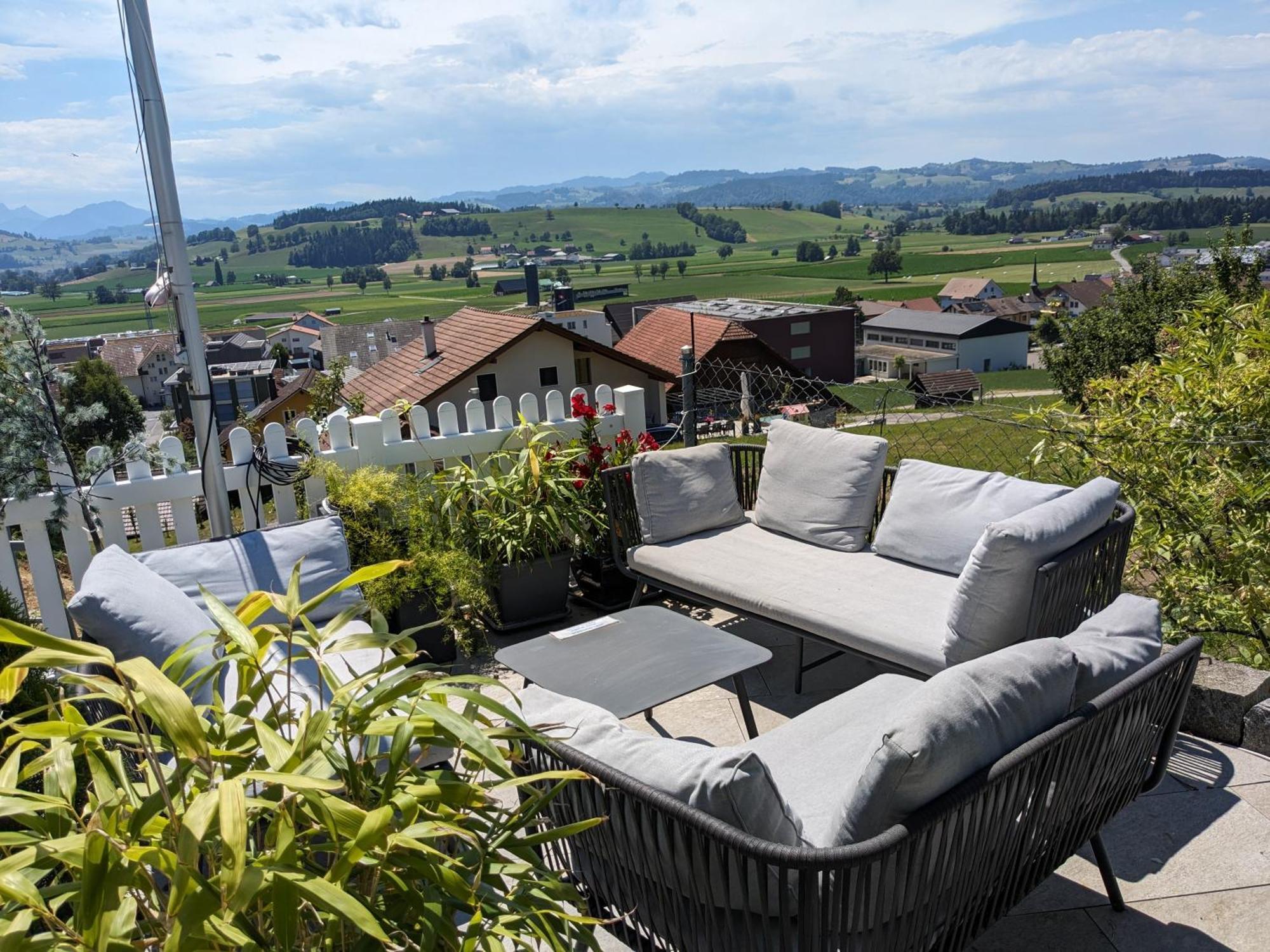 Apart Hotel Near Lucerne Ruswil Eksteriør billede